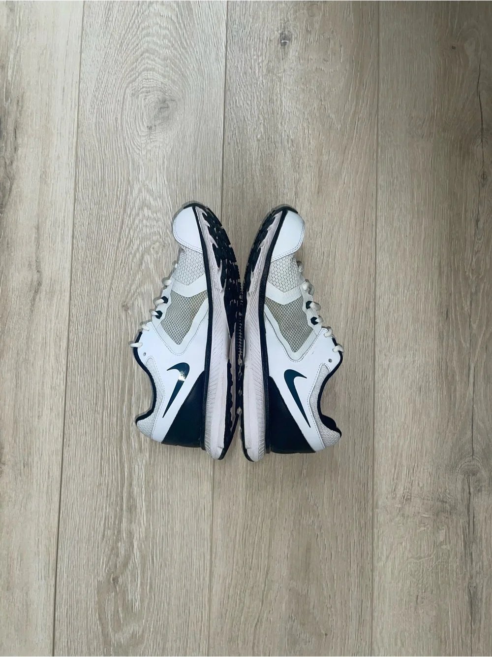 Nike Men’s White and Dark Blue Athletic Running Shoes